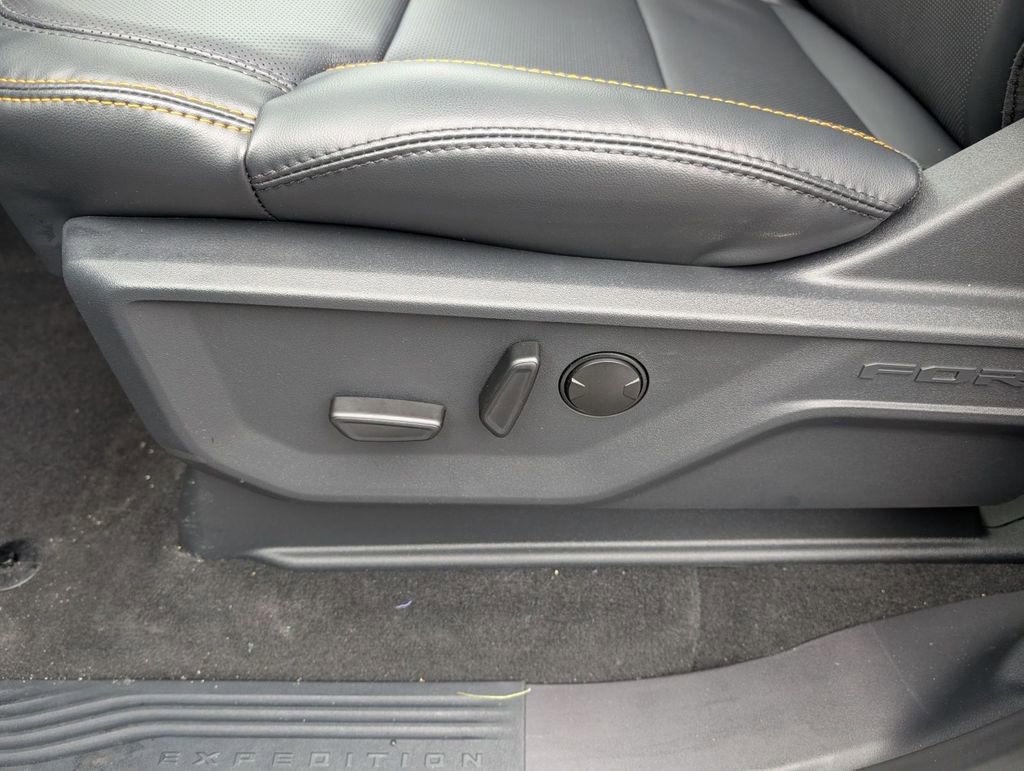 New 2026 Ford Expedition Tremor image 19