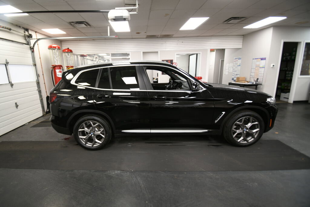 Used 2024 BMW X3 xDrive30i w/ Premium Package w/ZPA image 9