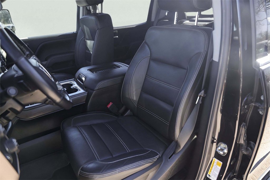 Used 2019 GMC Sierra 2500 Denali w/ Suspension Package, Off-Road image 10