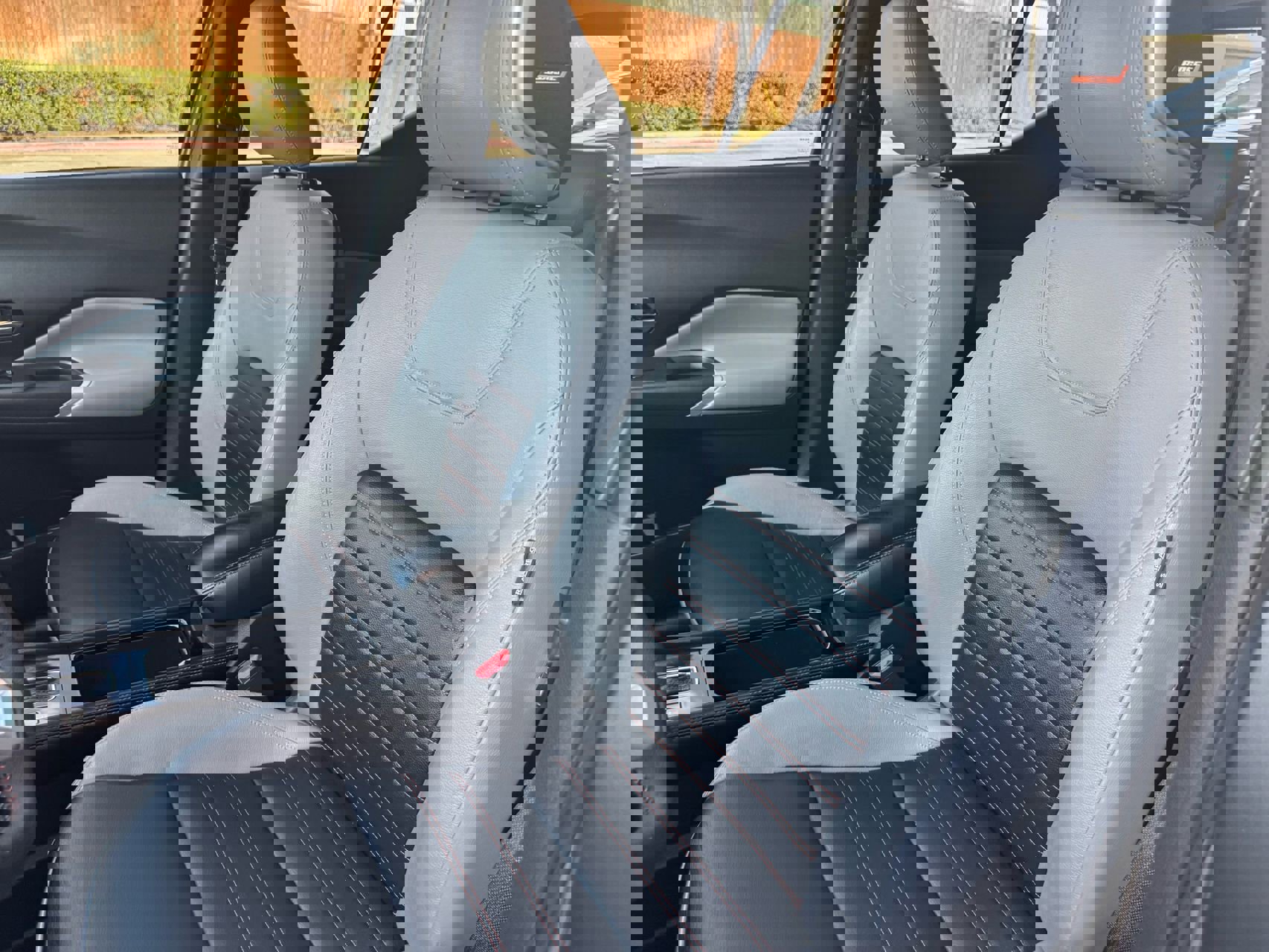 Used 2021 Nissan Kicks SR w/ SR Premium Package image 21