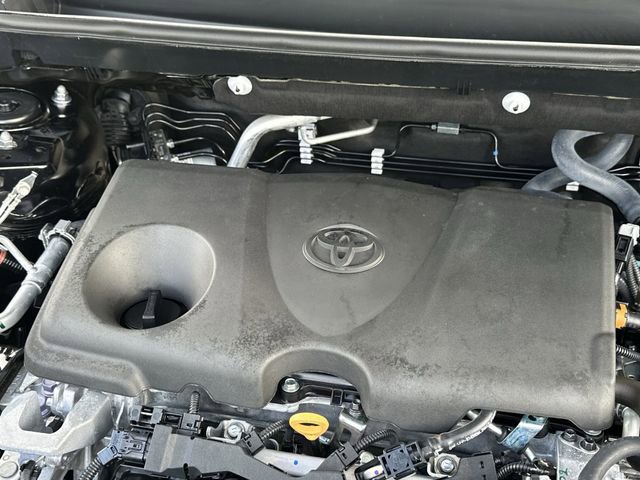 Used 2025 Toyota RAV4 XLE w/ Convenience Package FWD image 33