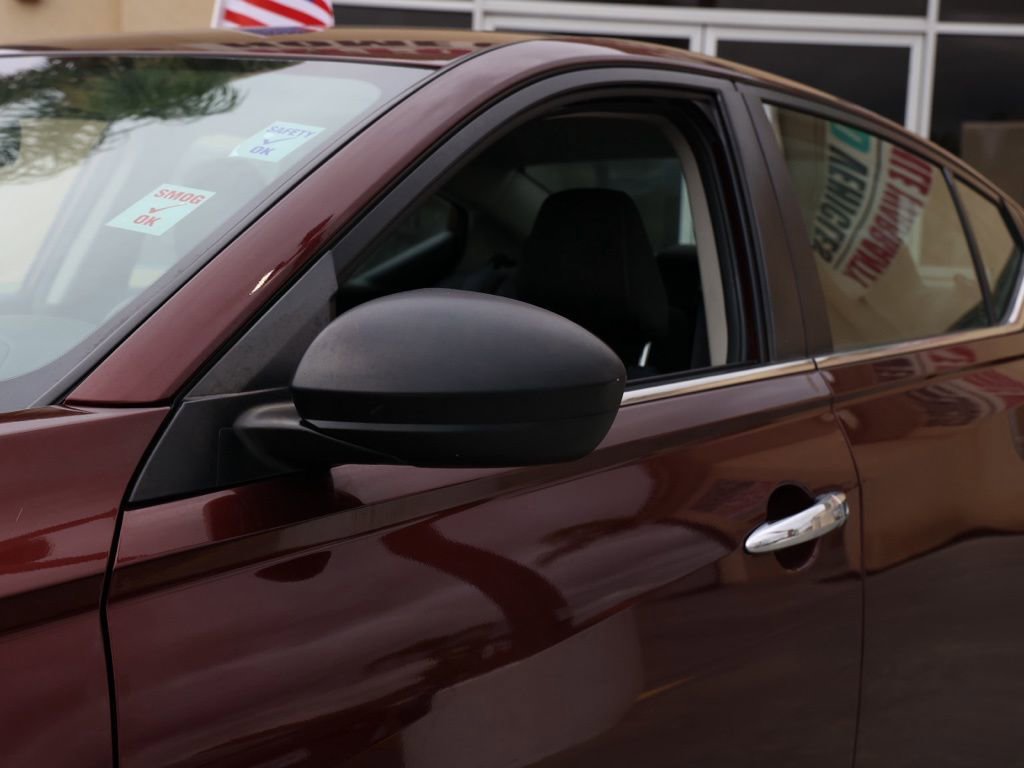 Used 2024 Nissan Altima 2.5 SV image 12