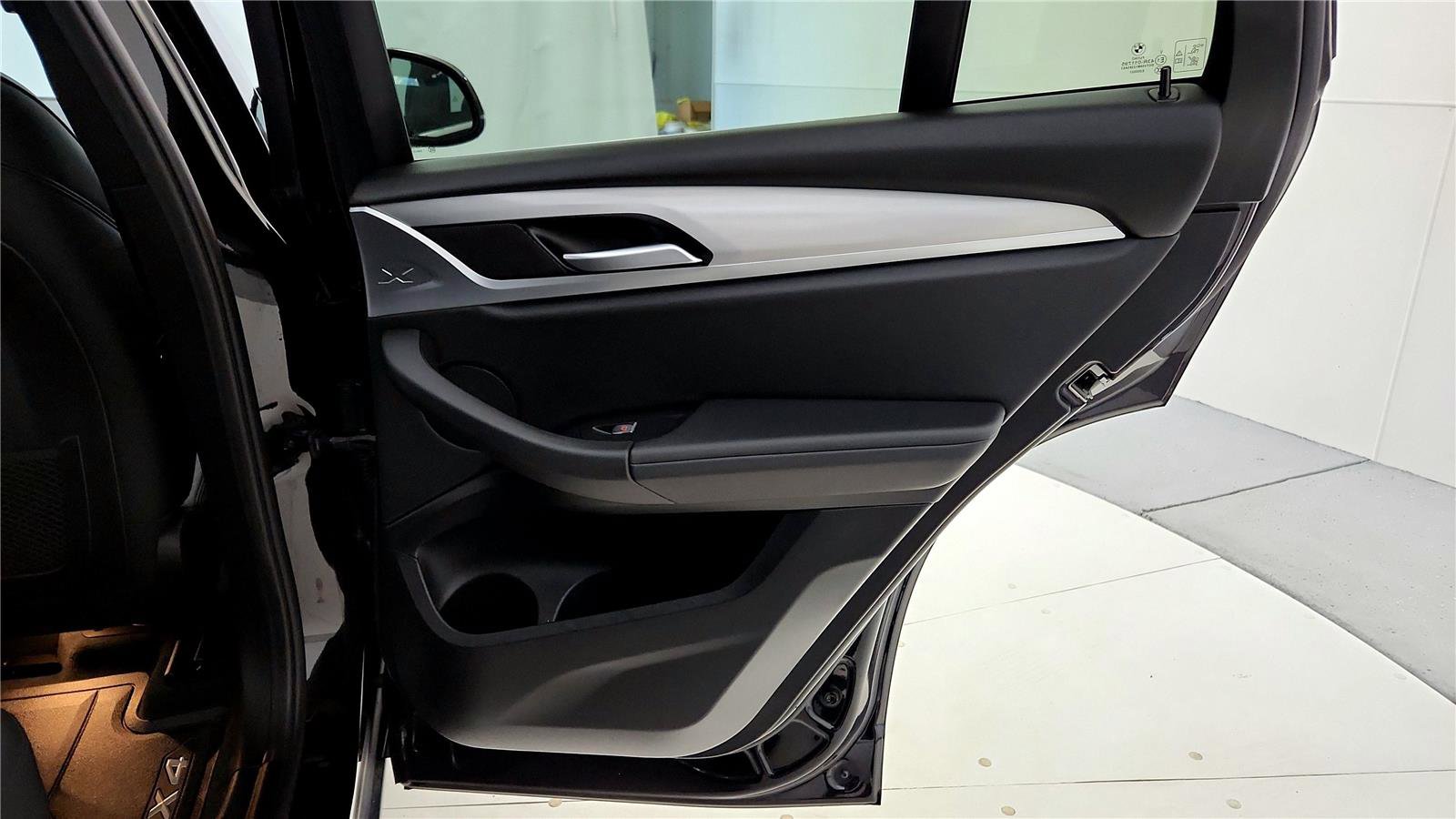 Used 2020 BMW X4 xDrive30i w/ Premium Package image 31