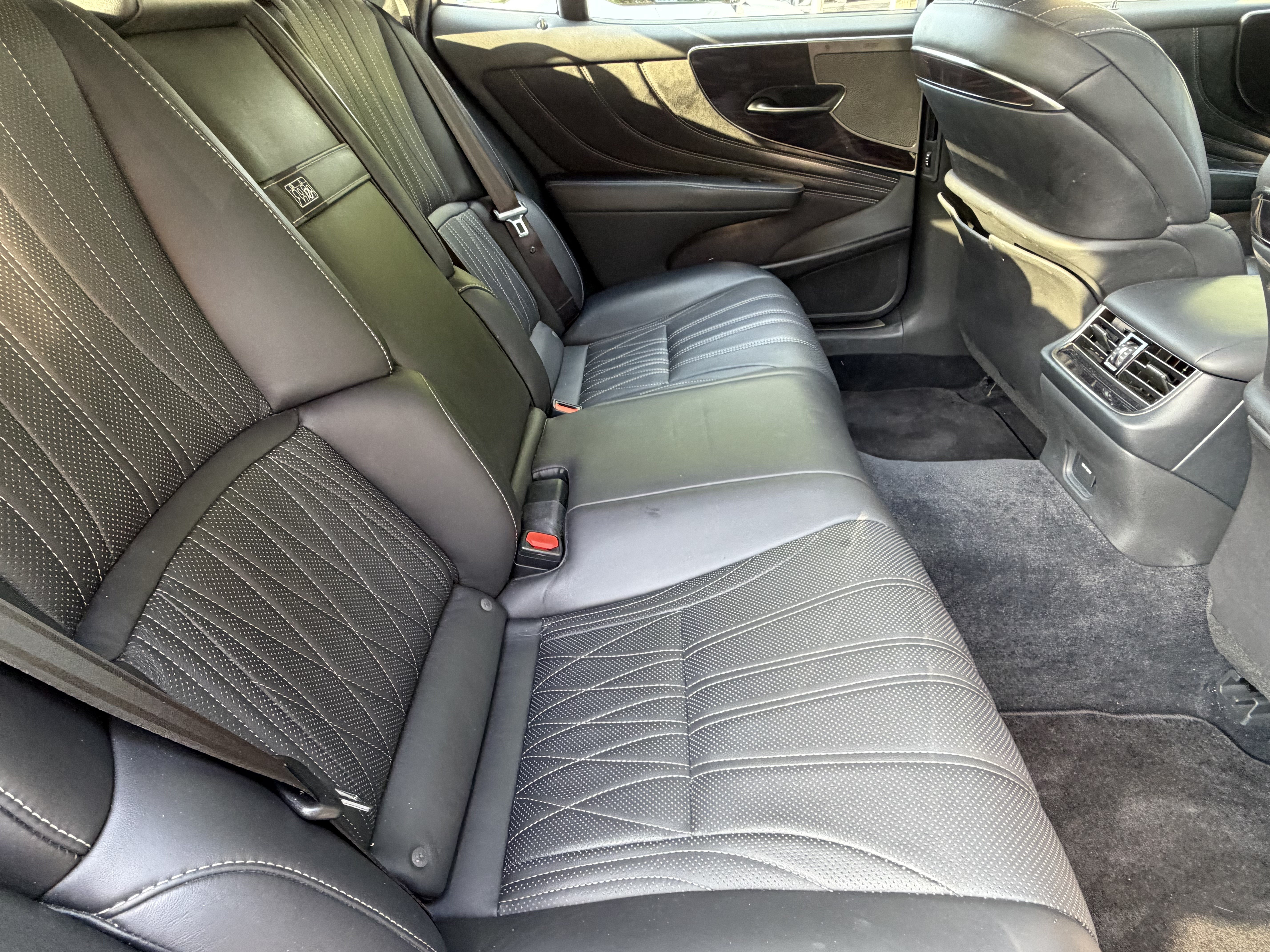 Used 2018 Lexus LS 500 w/ Interior Upgrade Package RWD image 43