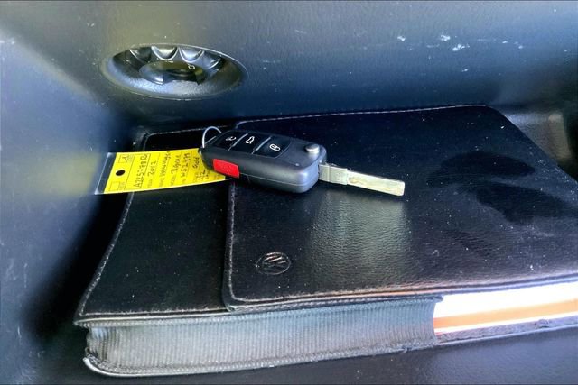 Used 2012 Volkswagen Tiguan SE image 12