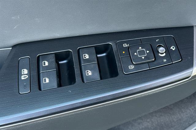 New 2025 Kia EV6 Wind RWD image 12