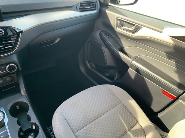 Used 2022 Ford Escape SE w/ Cold Weather Package image 23
