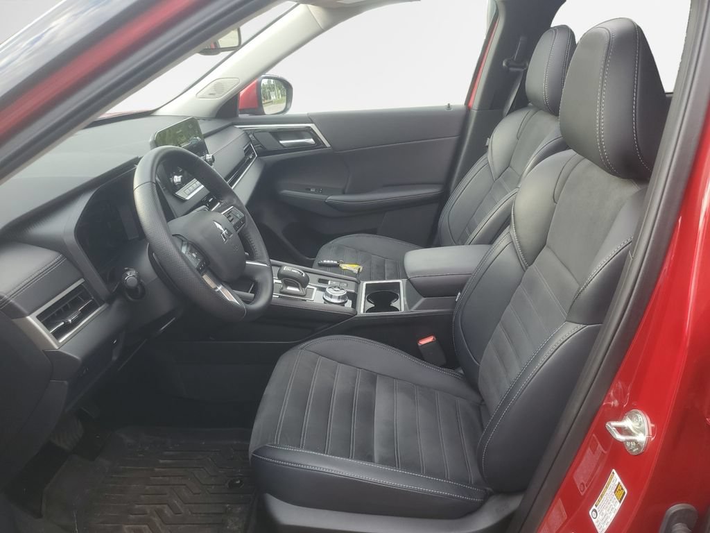 Used 2024 Mitsubishi Outlander SE AWD/4WD image 12