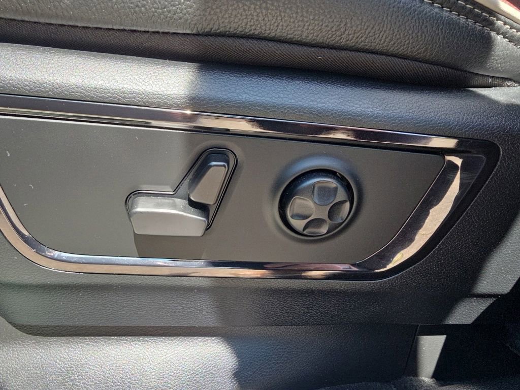 Used 2025 RAM 1500 Limited AWD/4WD image 13