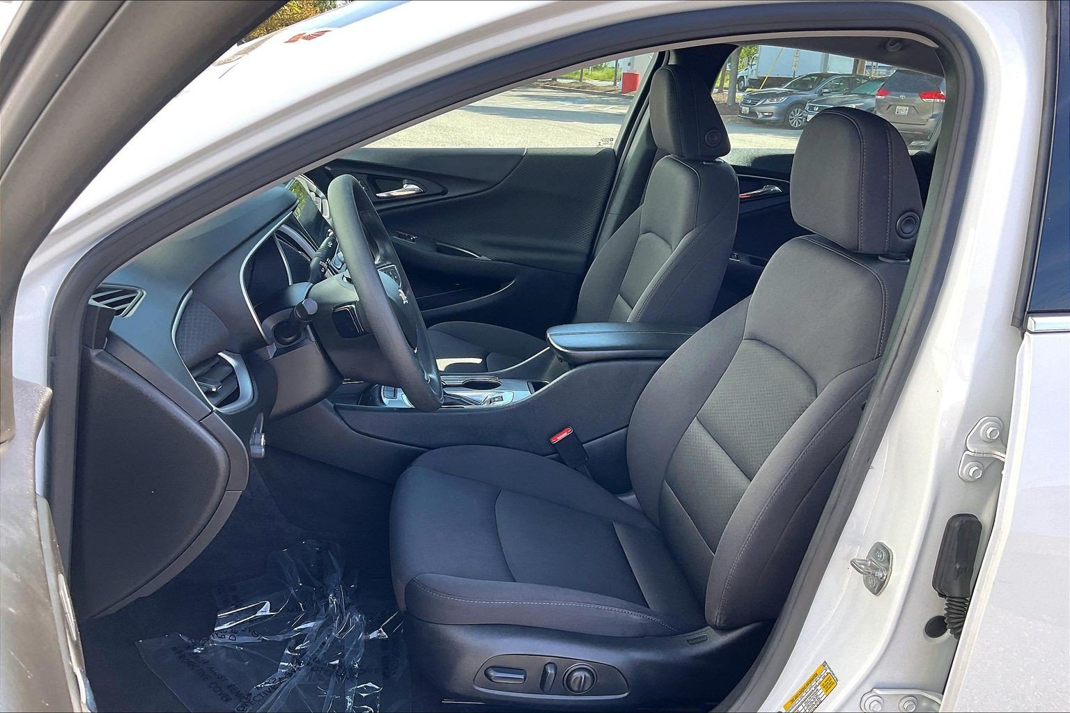 Used 2024 Chevrolet Malibu LT FWD image 29