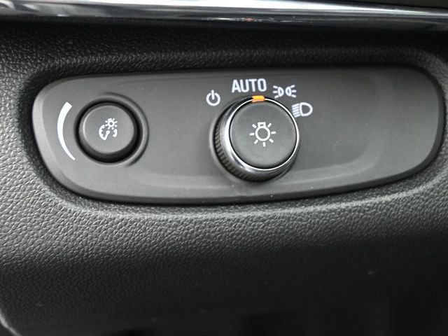 Used 2025 Buick Envista Preferred image 21