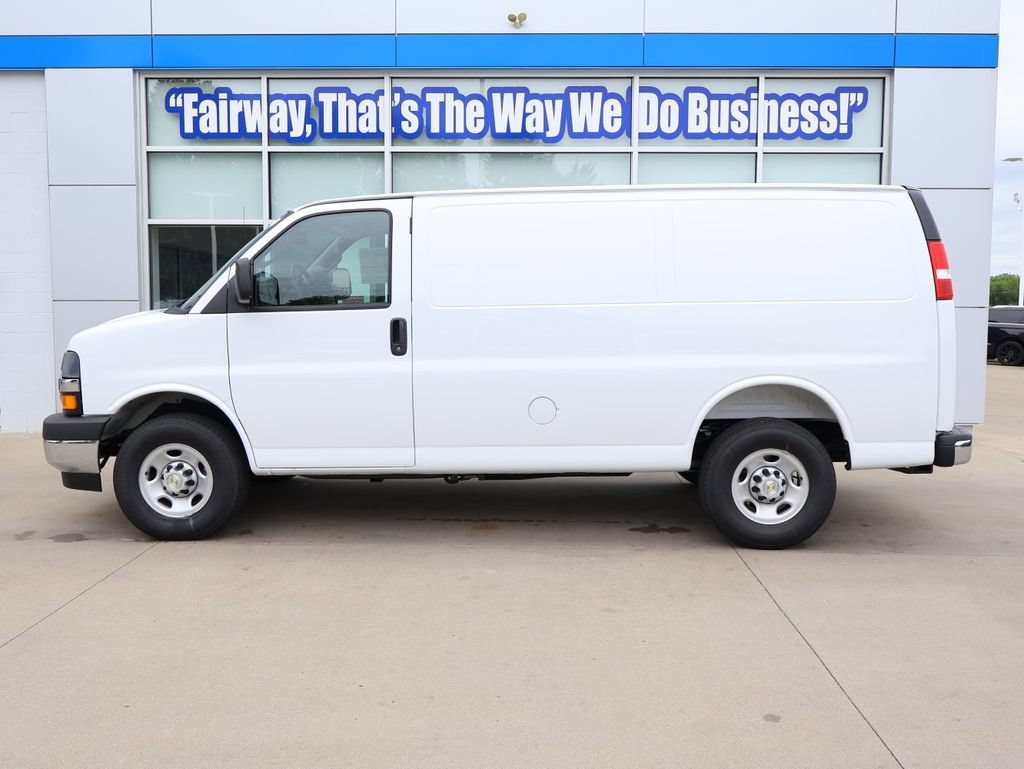 New 2026 Chevrolet Express 2500 w/ Enhanced Convenience Package RWD image 7