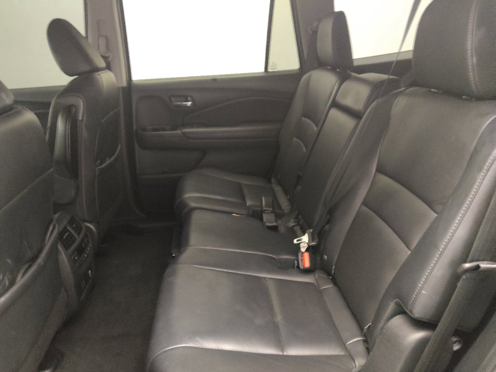 Used 2019 Honda Pilot Touring image 18