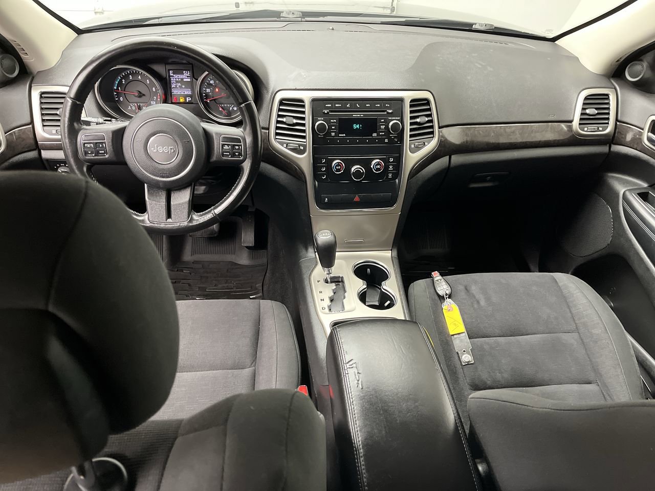 Used 2011 Jeep Grand Cherokee Laredo w/ Trailer Tow Group AWD/4WD image 4