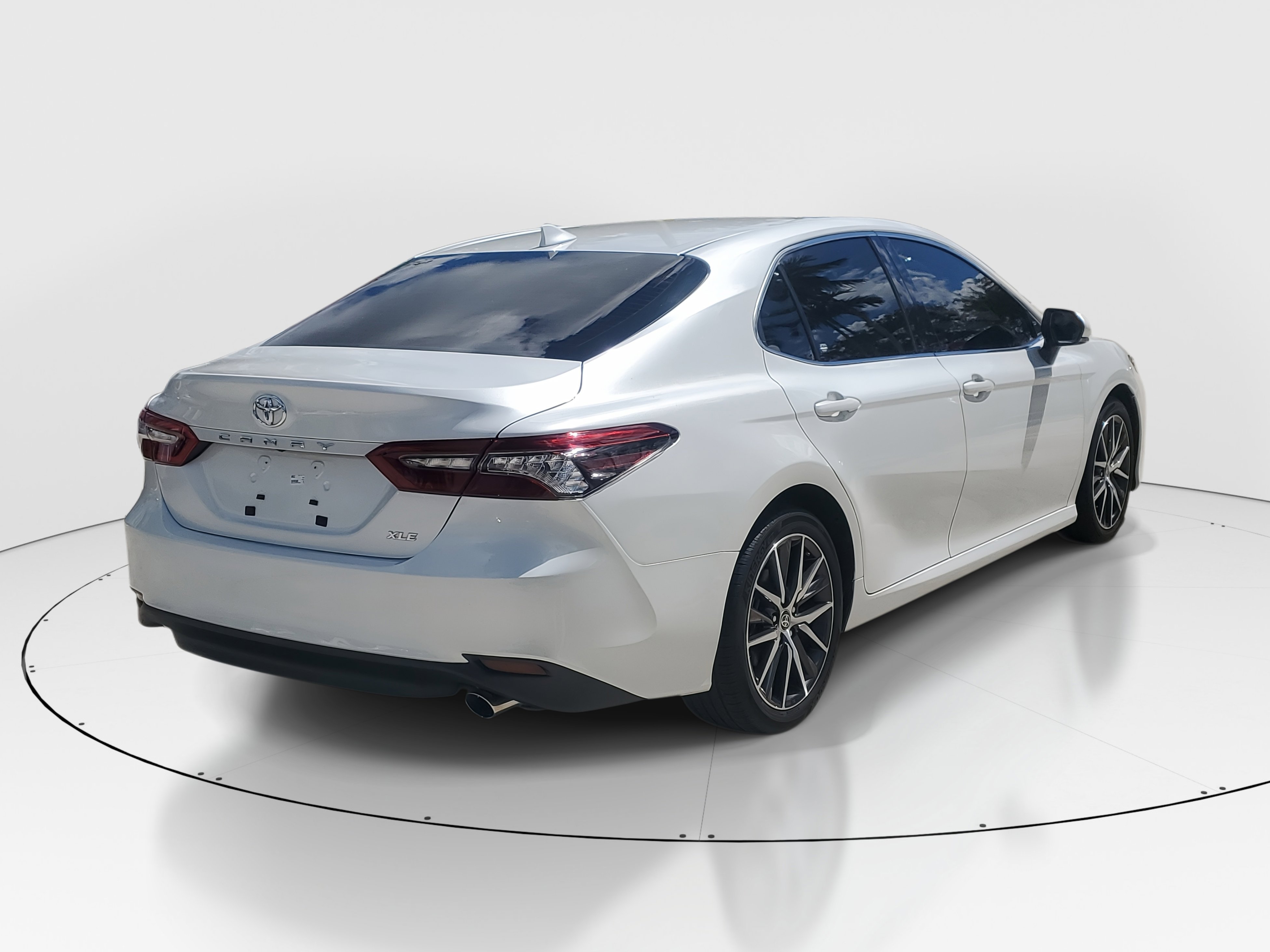 Certified 2023 Toyota Camry XLE image 3