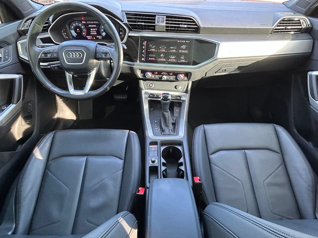 Used 2024 Audi Q3 2.0T Premium w/ Convenience Package AWD/4WD image 9