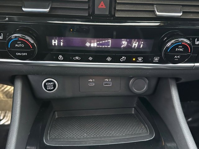 Certified 2022 Nissan Rogue SV w/ SV Premium Package image 36