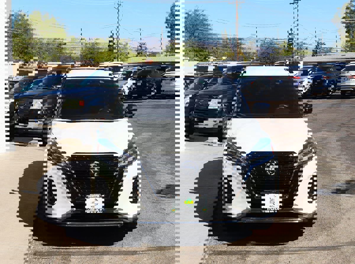 Used 2023 Nissan Kicks SR image 16