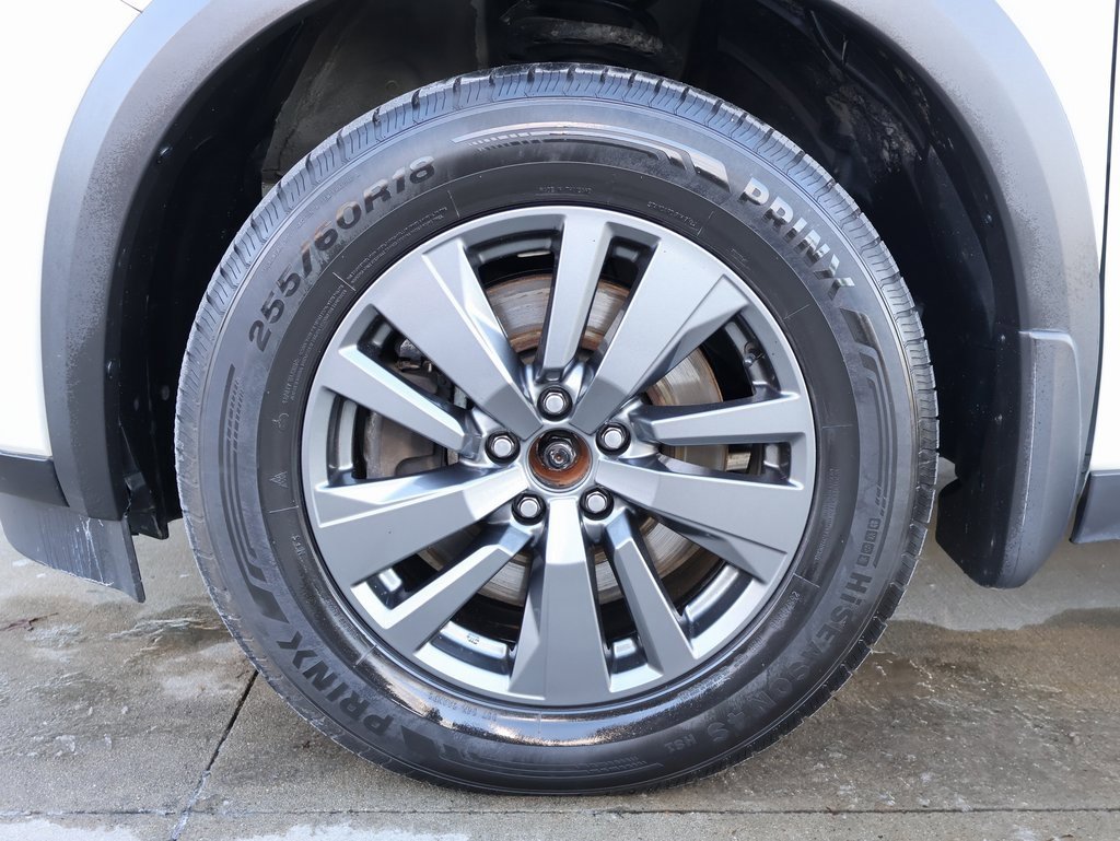 Used 2022 Nissan Pathfinder SV image 40