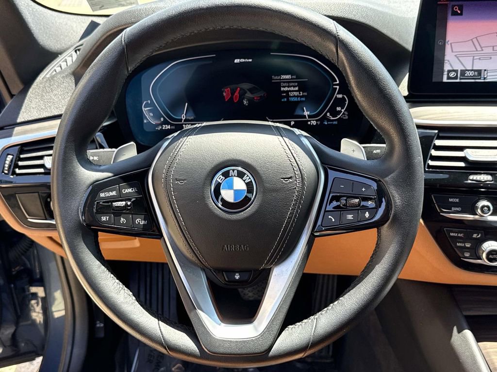 Used 2023 BMW 530e xDrive w/ Premium Package AWD/4WD image 31