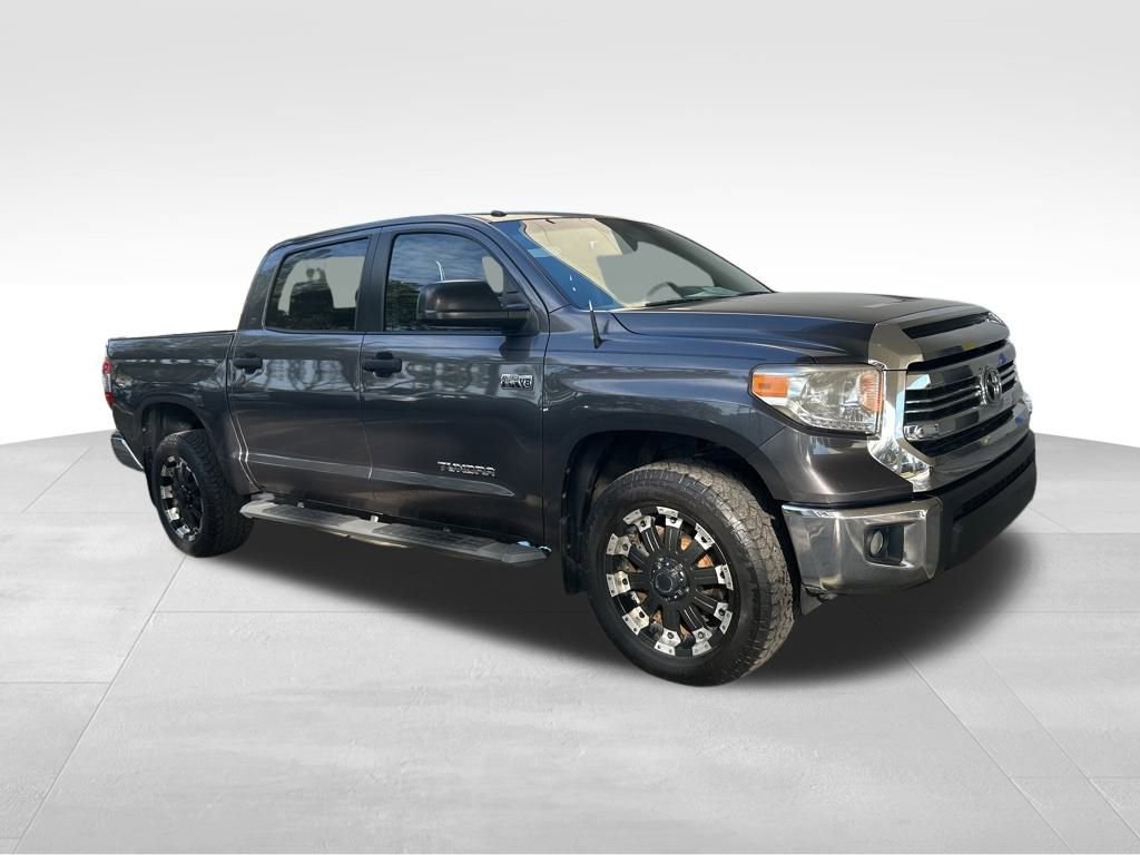 Used 2017 Toyota Tundra SR5 image 2