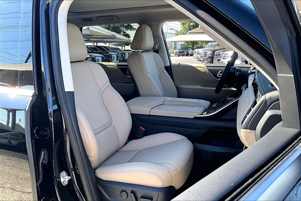 New 2026 INFINITI QX80 Pure w/ Cargo Package RWD image 53