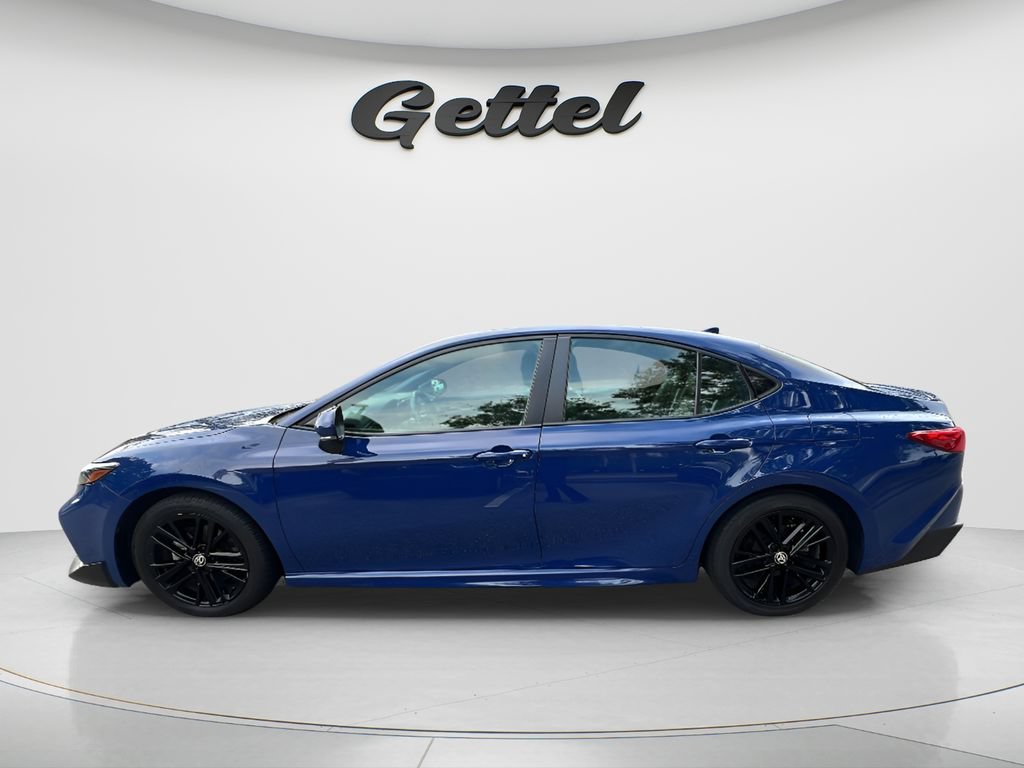 Used 2025 Toyota Camry SE FWD image 8