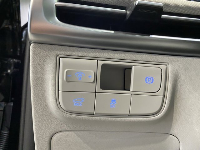 New 2025 Hyundai Tucson Limited image 16