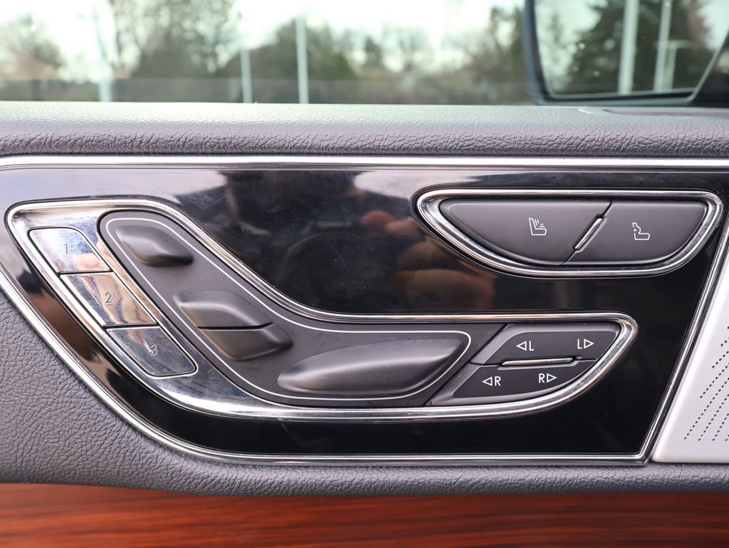 Used 2022 Lincoln Navigator L Reserve image 12