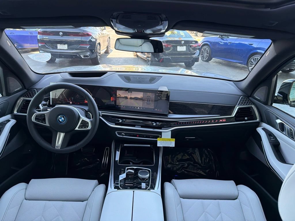 New 2026 BMW X5 xDrive50e w/ M Sport Package AWD/4WD image 14