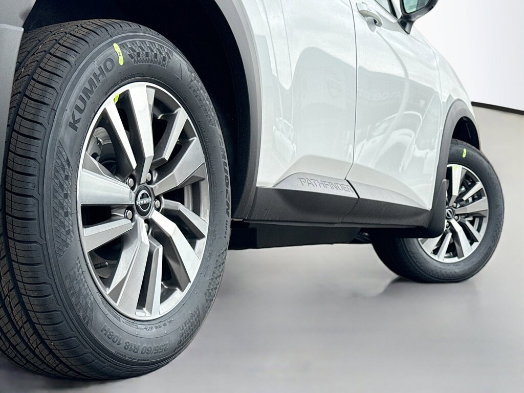 New 2026 Nissan Pathfinder SL AWD/4WD image 13