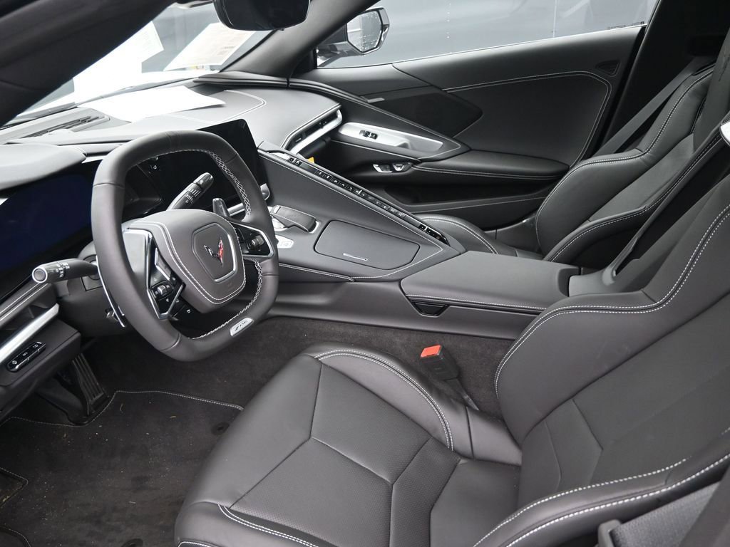 Used 2025 Chevrolet Corvette Z06 image 11