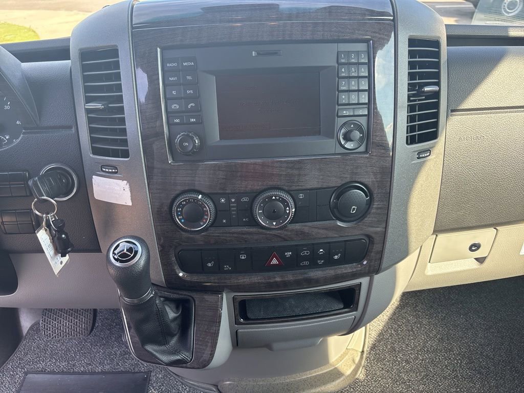 Used 2016 Mercedes-Benz Sprinter 3500 image 72