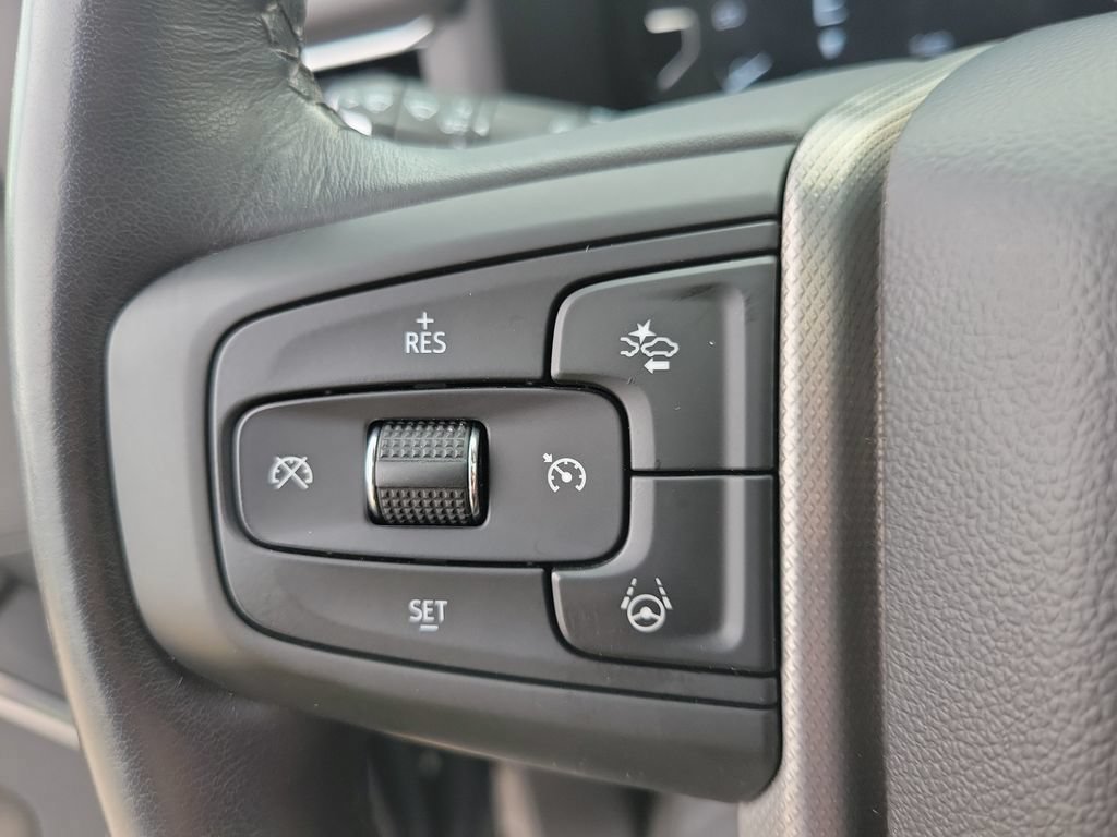 Used 2024 GMC Yukon Denali w/ Advanced Technology Package AWD/4WD image 27