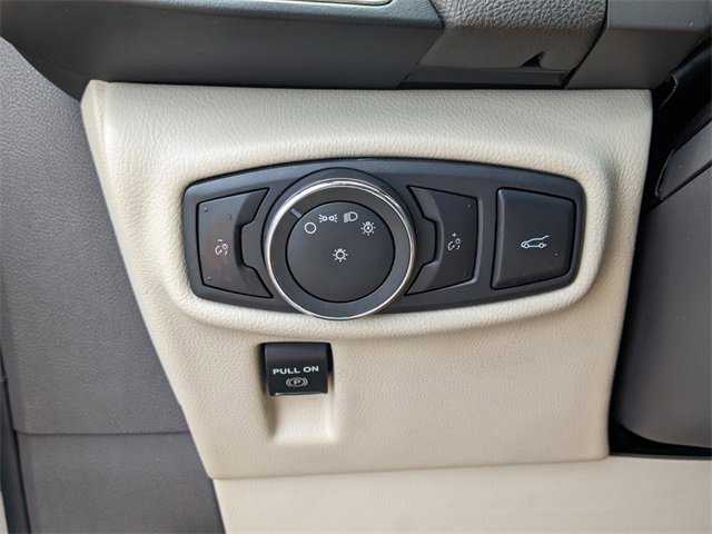 Used 2016 Lincoln MKX Reserve w/ Luxury Package image 19