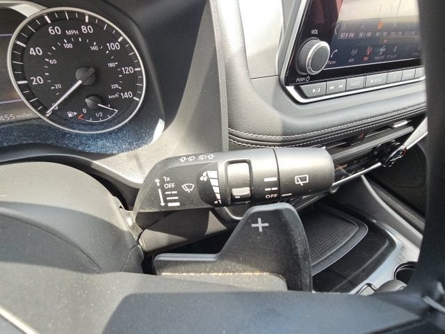 Used 2025 Nissan Rogue SV FWD image 35