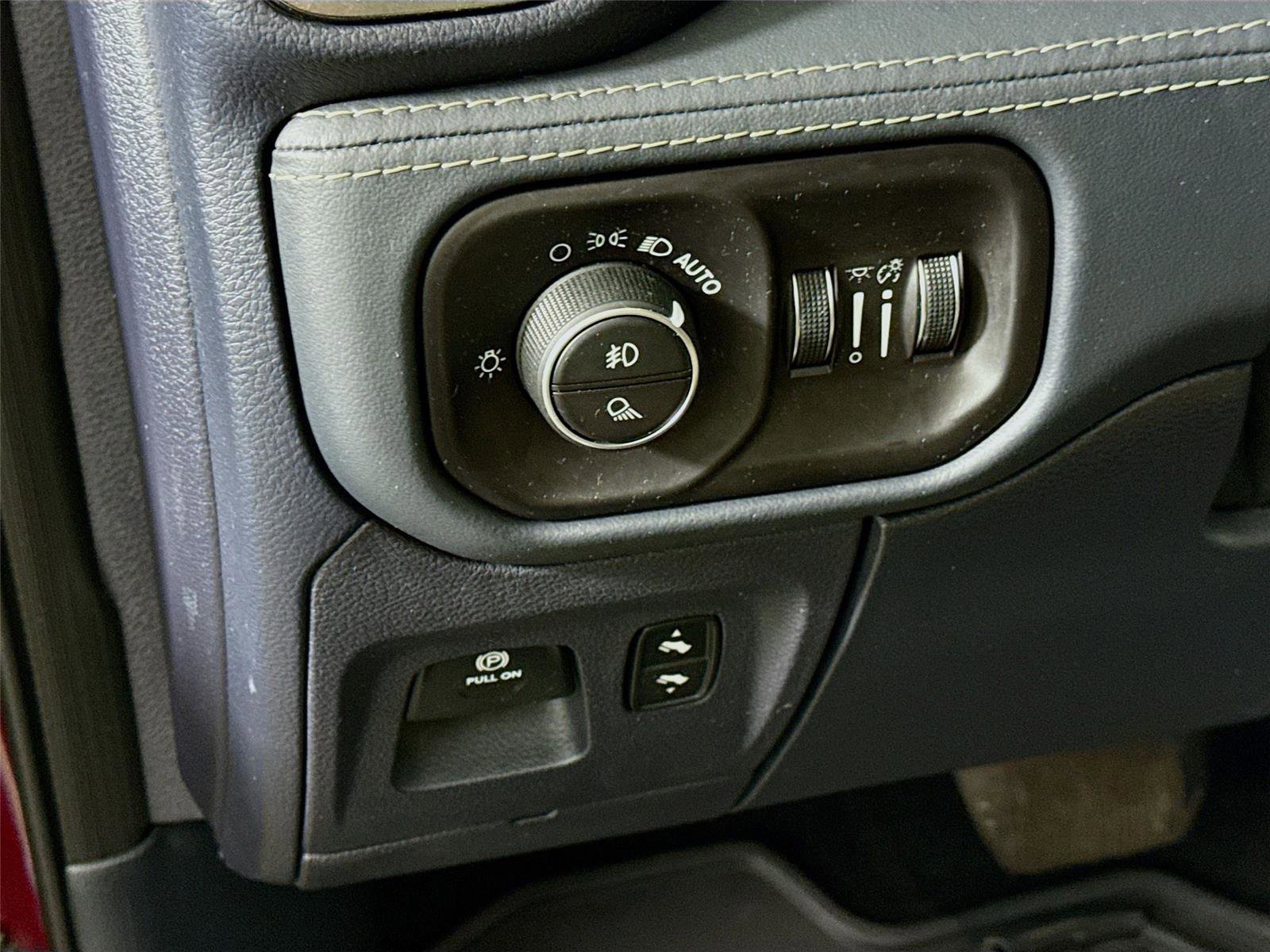 Used 2019 RAM 1500 Limited w/ Advanced Safety Group image 4