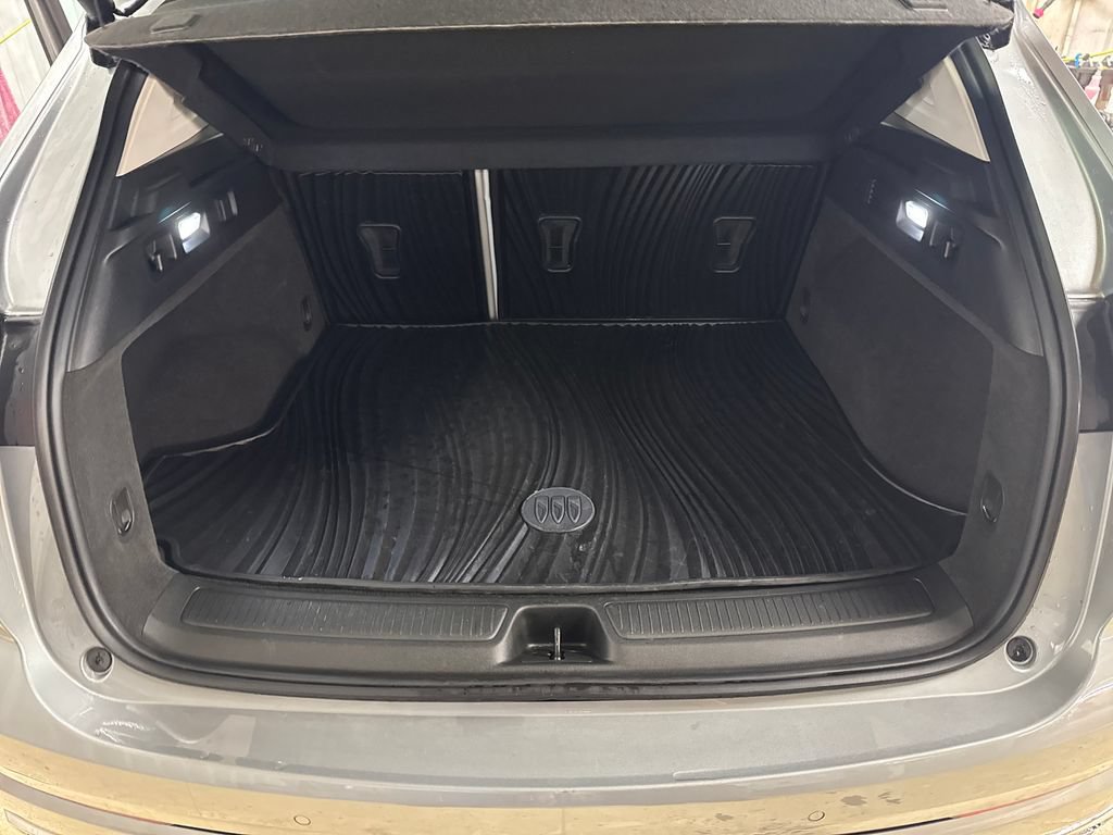 Used 2025 Buick Envision Avenir AWD/4WD image 28