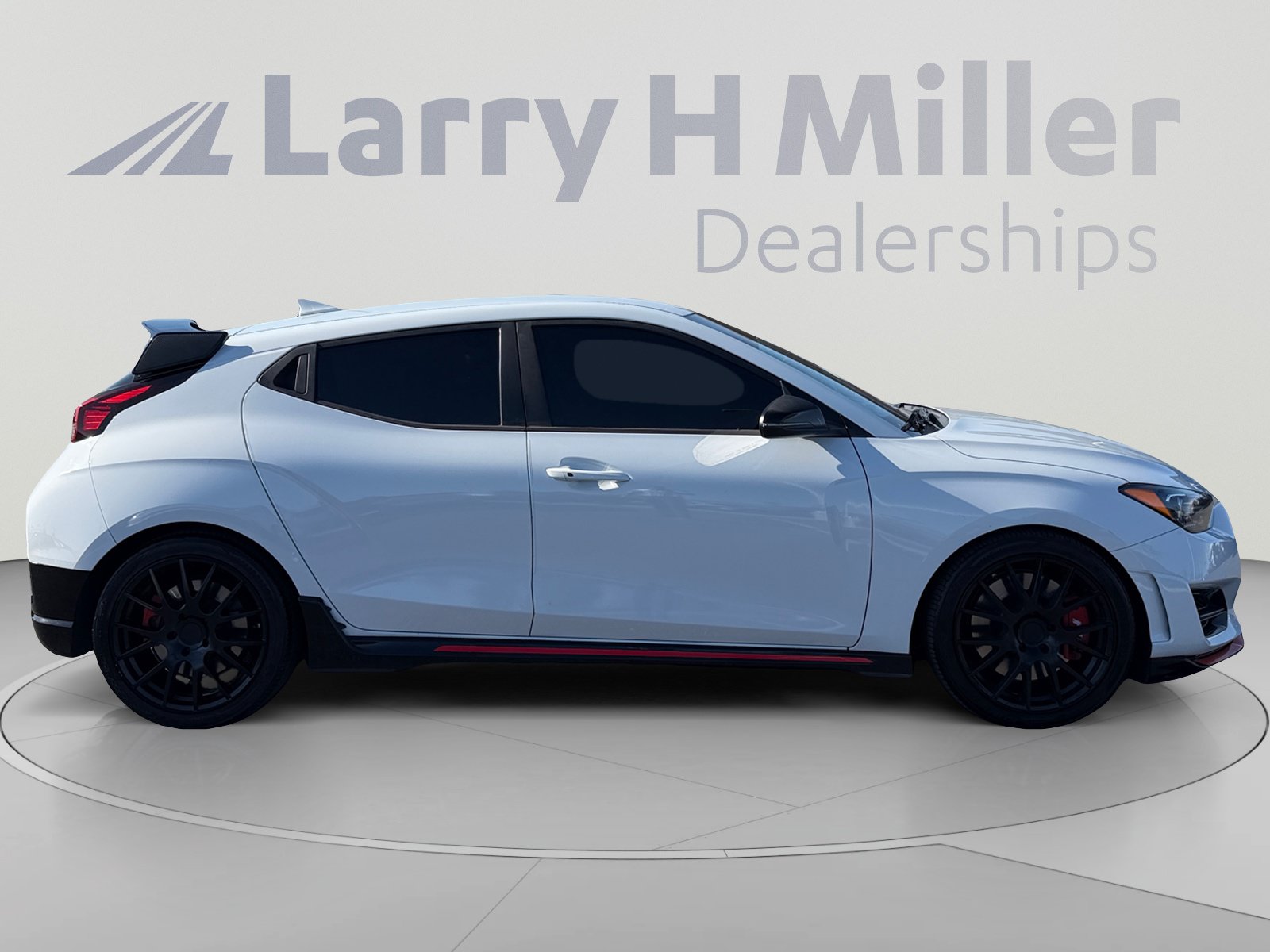 Used 2020 Hyundai Veloster N w/ Performance Package FWD image 6