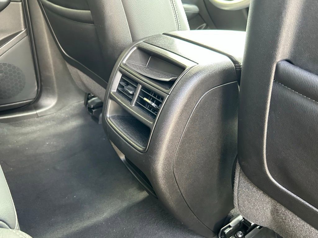 Used 2023 Cadillac XT5 Luxury image 39