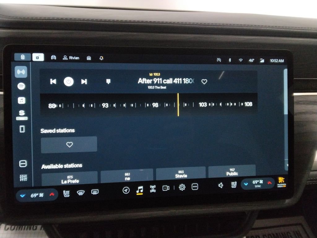 Used 2023 Rivian R1S Launch Edition image 20