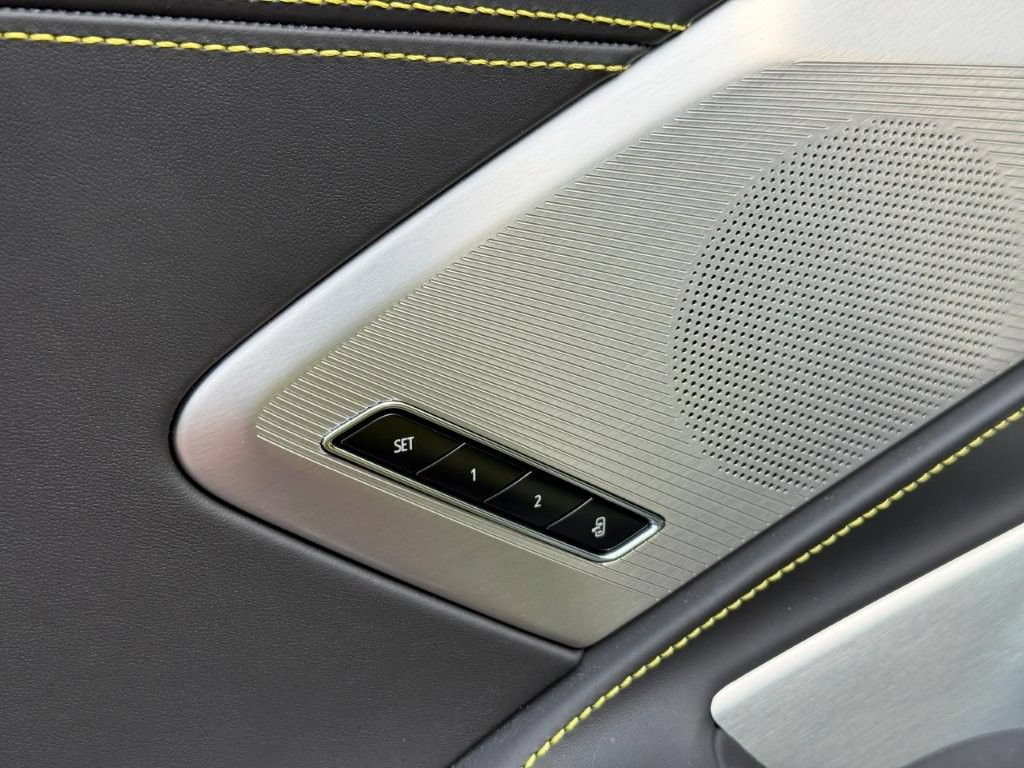 Used 2024 Chevrolet Corvette Stingray Premium Conv w/ Z51 Performance Package RWD image 12