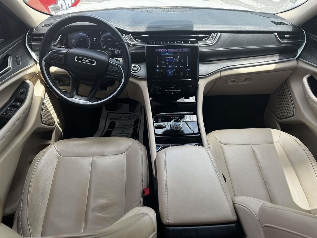 Used 2022 Jeep Grand Cherokee L Limited AWD/4WD image 10