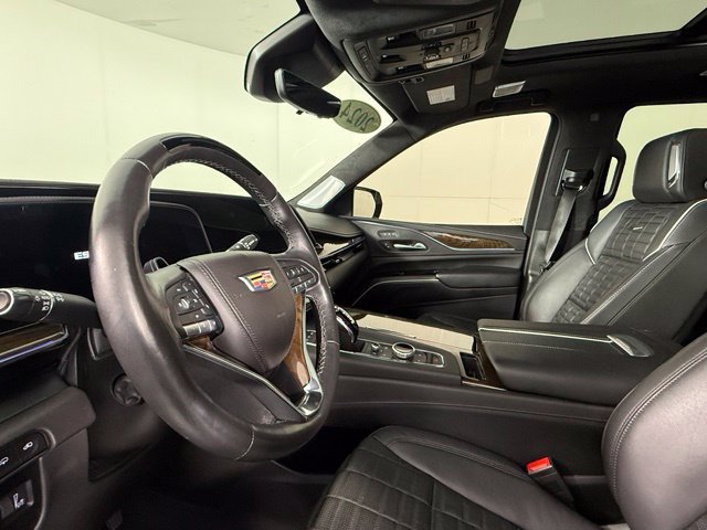 Used 2024 Cadillac Escalade Sport Platinum w/ LPO, ONYX Package AWD/4WD image 14