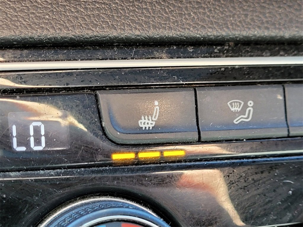 Used 2023 Volkswagen Atlas Cross Sport SEL image 20