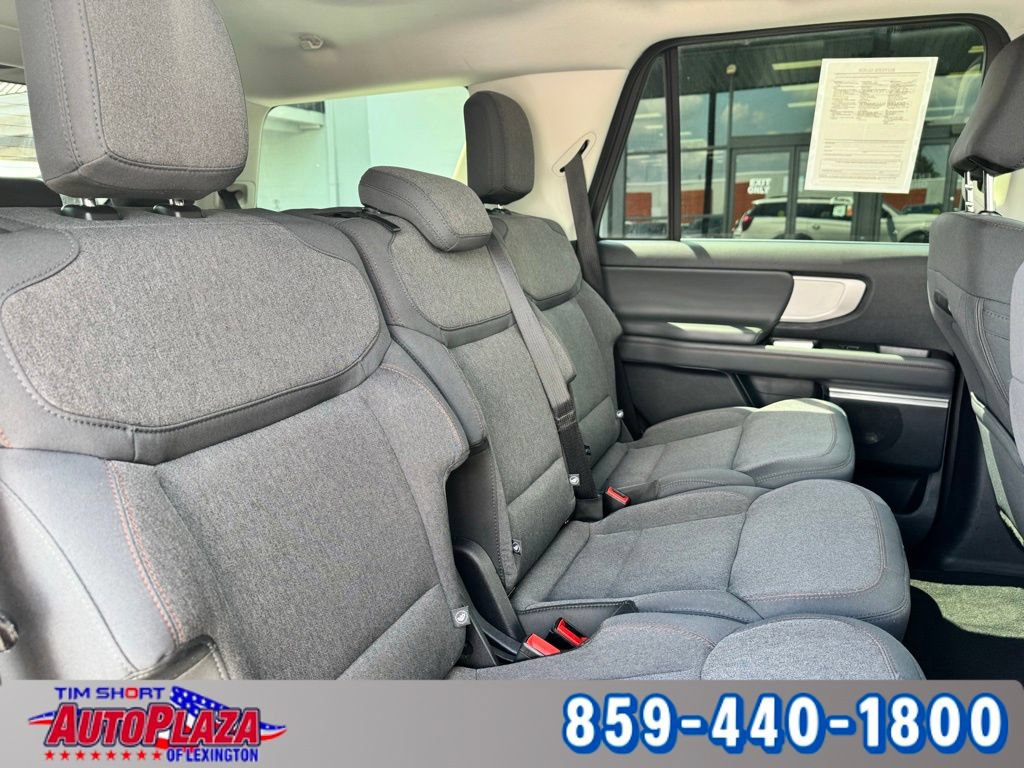 Used 2025 Ford Expedition Active AWD/4WD image 41