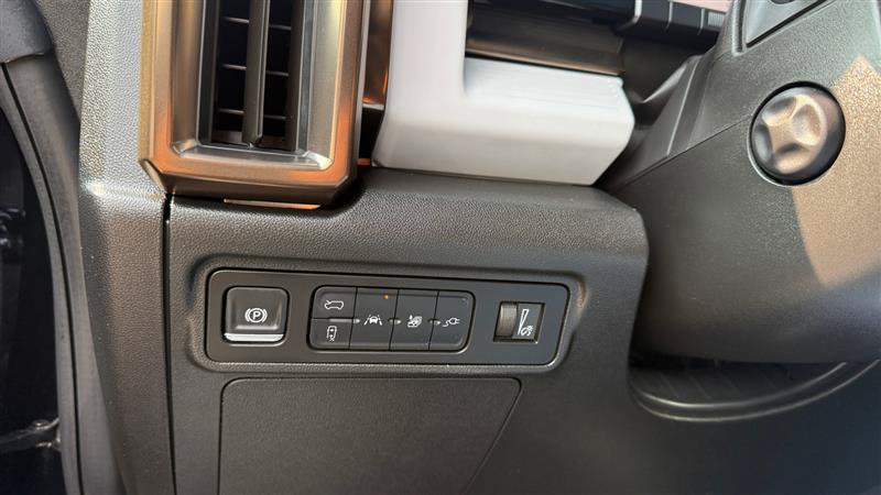 Used 2025 GMC Hummer EV 3X w/ LPO, Illumination Package AWD/4WD image 43