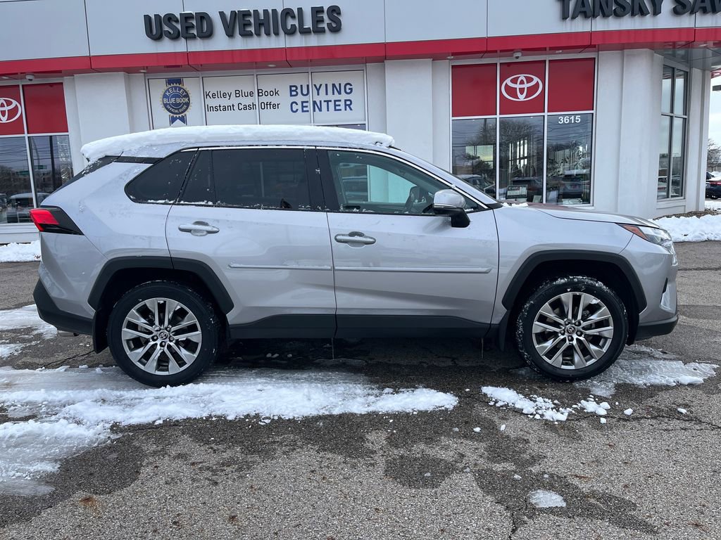 Certified 2022 Toyota RAV4 XLE Premium image 6