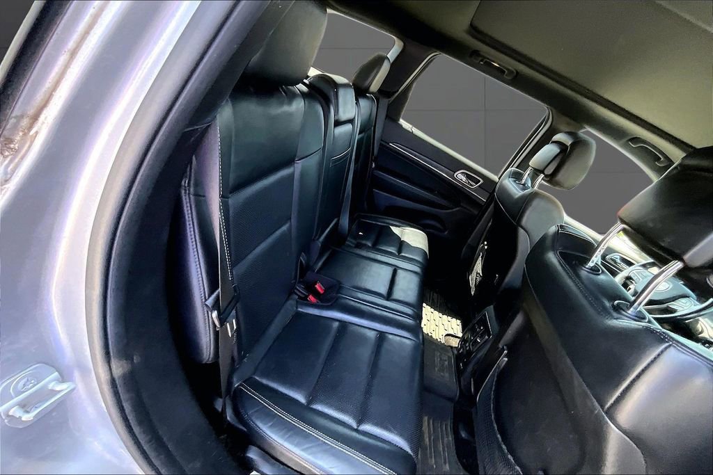 Used 2015 Jeep Grand Cherokee Limited w/ Luxury Group II AWD/4WD image 27