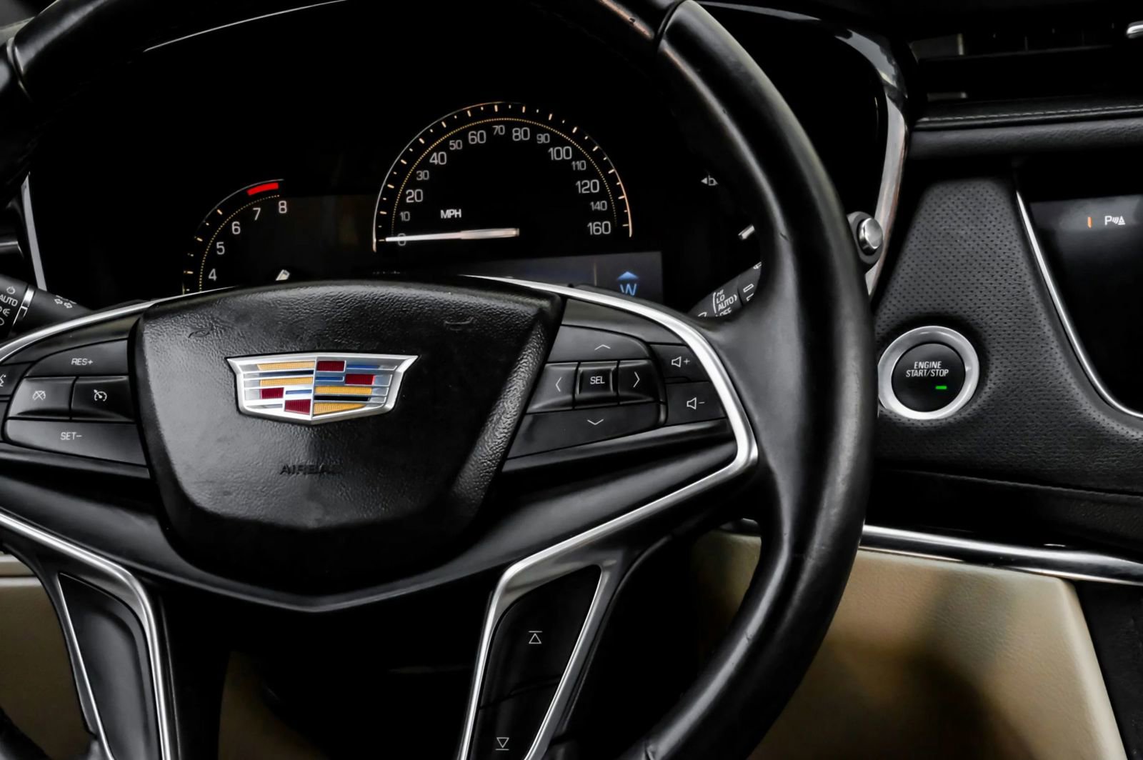 Used 2018 Cadillac XT5 FWD image 22